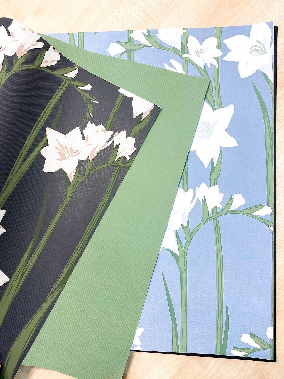 Коллекция Origins, созданная в тандеме фабрики Loymina и студии Артемия Лебедева Коллекция Origins, созданная в тандеме фабрики Loymina и студии Артемия Лебедева