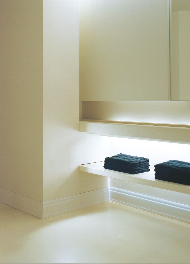 Плинтусы Orac Decor арт SX105 фото 3