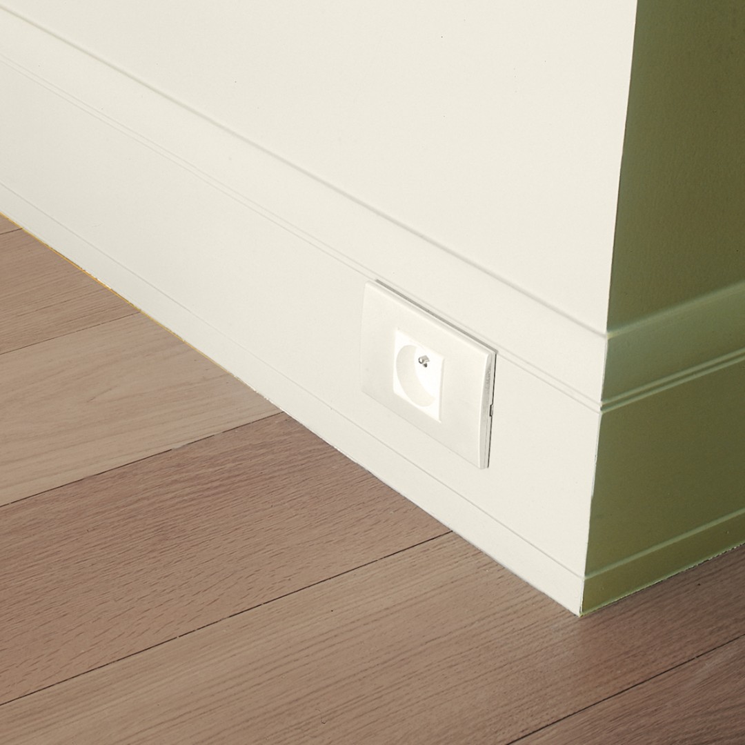 Плинтусы Orac Decor арт SX104 фото 4